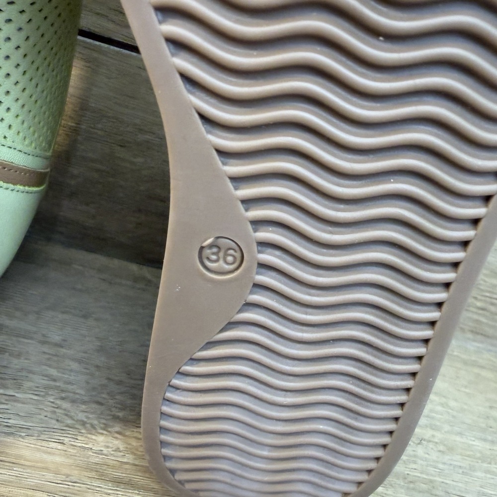 Softwaves Cadie Slip On Suede Platform Shoes Sz 36 US 5.5 Chain Green $350 - Picture 10 of 11
